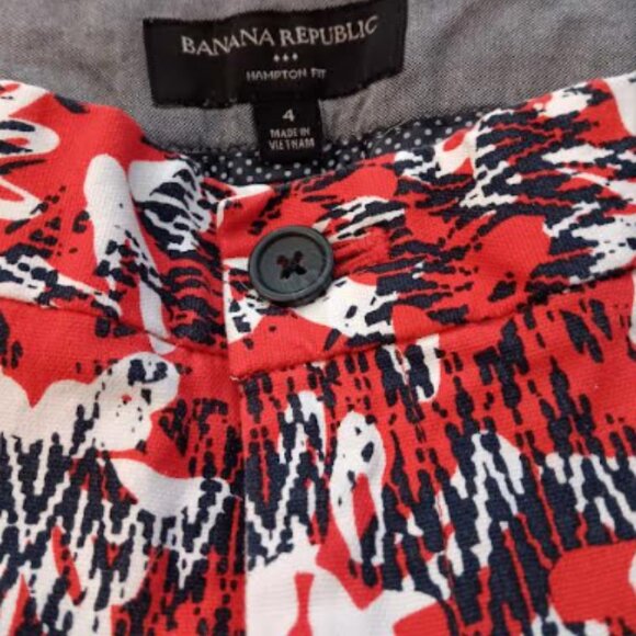 Banana Republic Hampton Fit Patterned Shorts - Picture 3 of 3